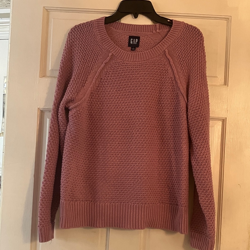 GAP Women's Mauve Crew Neck Sweater